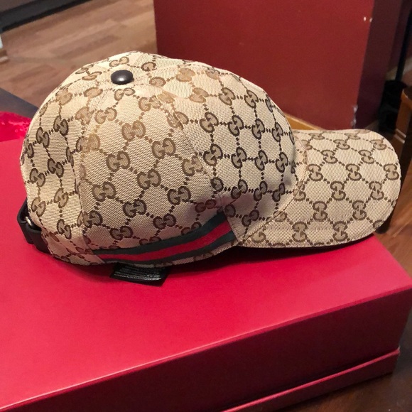 Gucci Cap In Excellent Condition - Picture 2 of 9